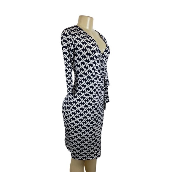 Gilli Womens Navy & White Wrap Dress With Geometric Pattern Sz XS - Picture 2 of 7